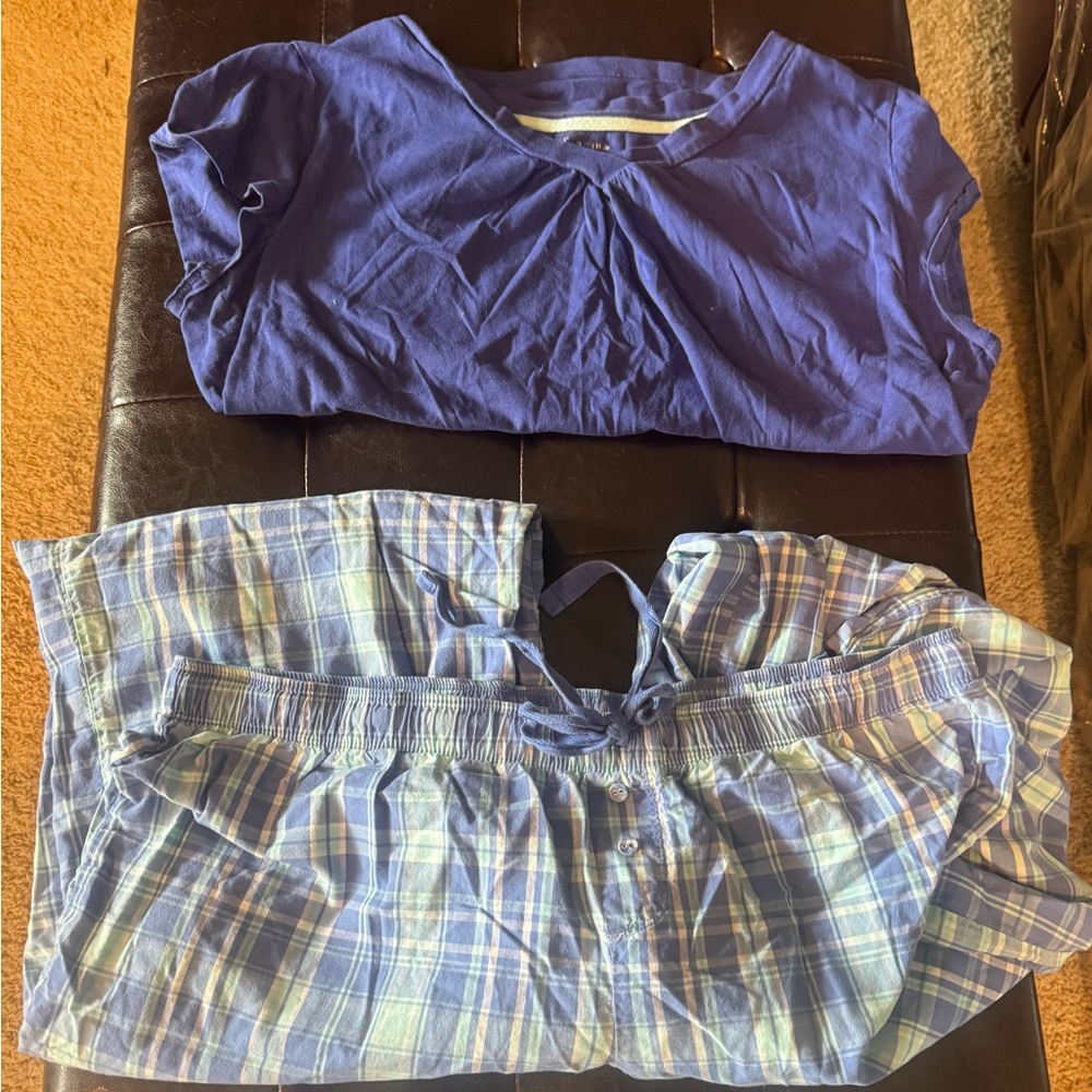 Ladies pajama set. Size XL